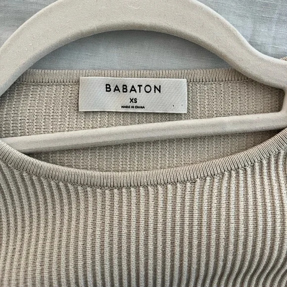 Aritzia Babaton Sculpt Knit Forefront Long Sleeve in Matte Pearl - Picture 8 of 12